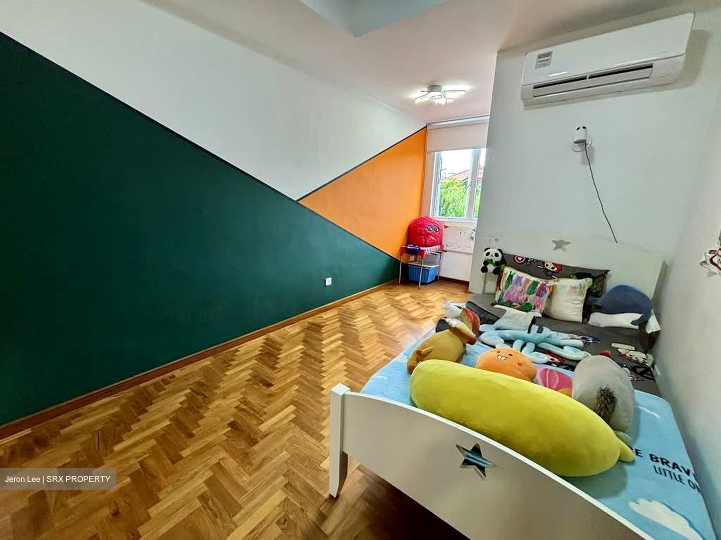 Flora Road (D17), Terrace #552025961